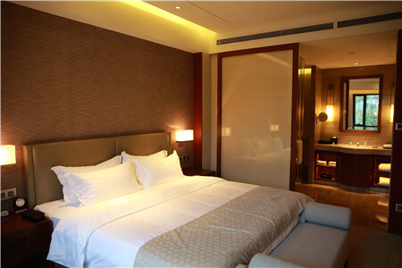 �׷�����